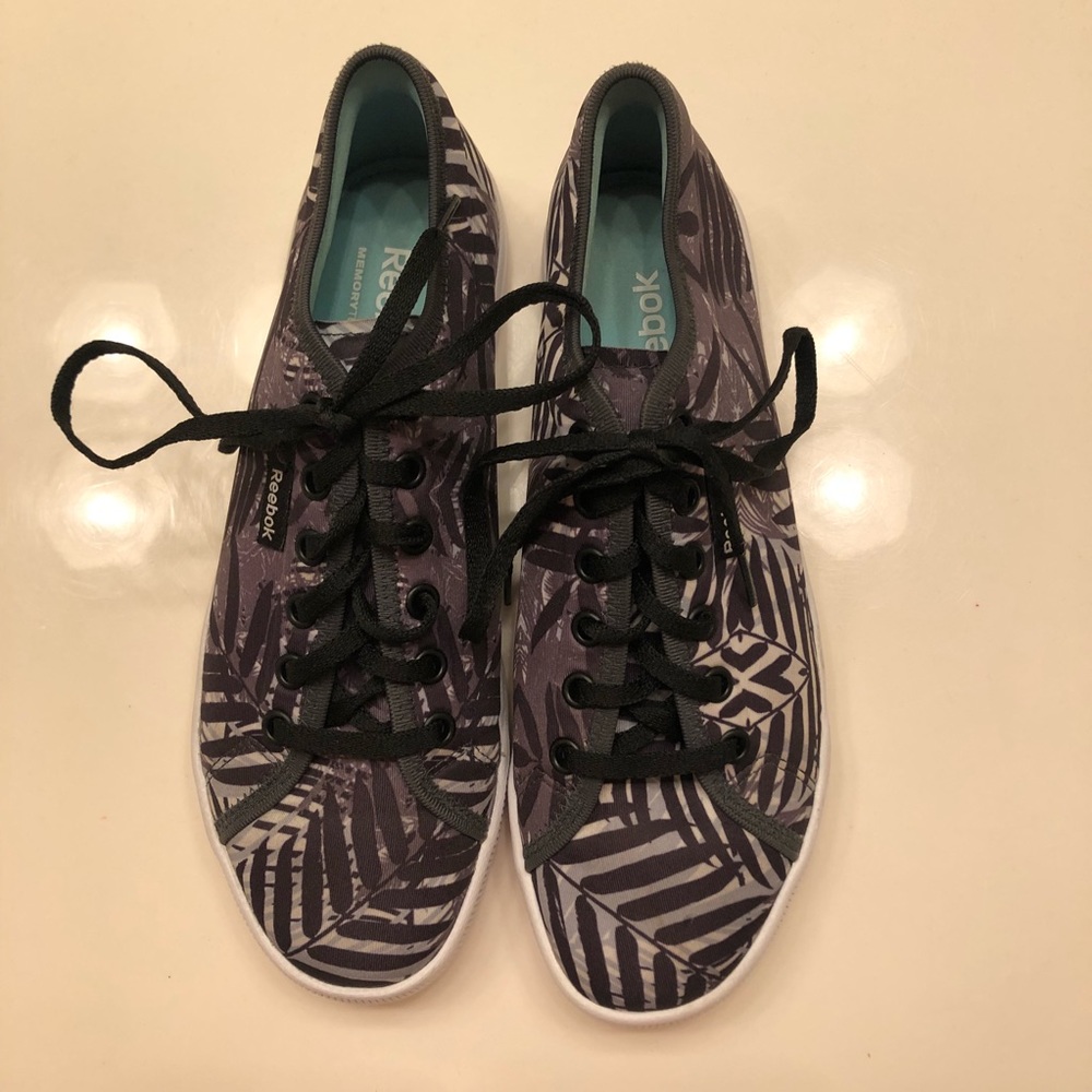 Reebok Sneakers